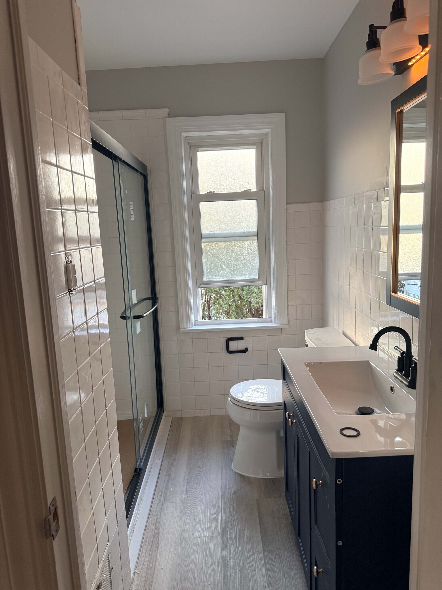 Building Photo - 6704 N Trumbull Ave