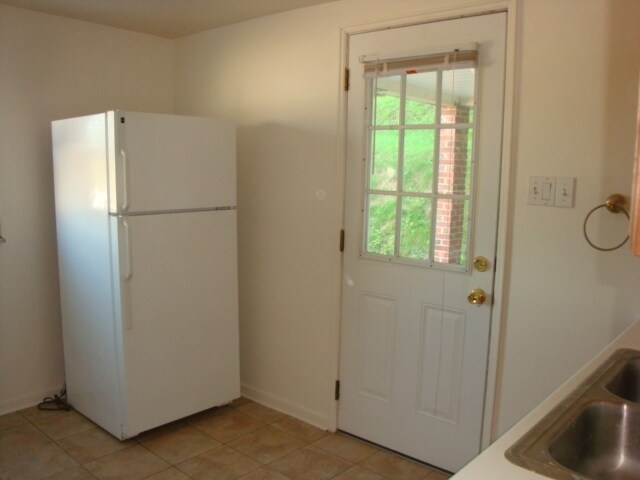 Building Photo - 1125 Schang Rd