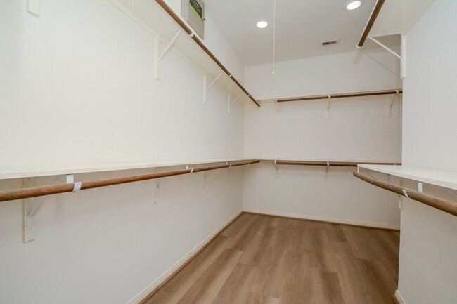 Building Photo - 9531 McDowell Dr