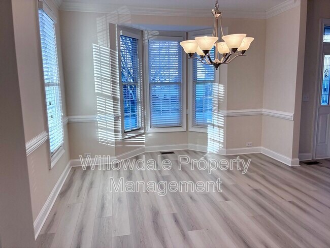 Building Photo - 121 Orianna Dr