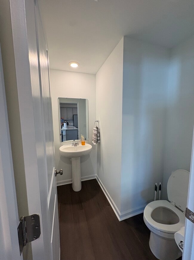 Building Photo - 154 N Finley Lndg Pkwy