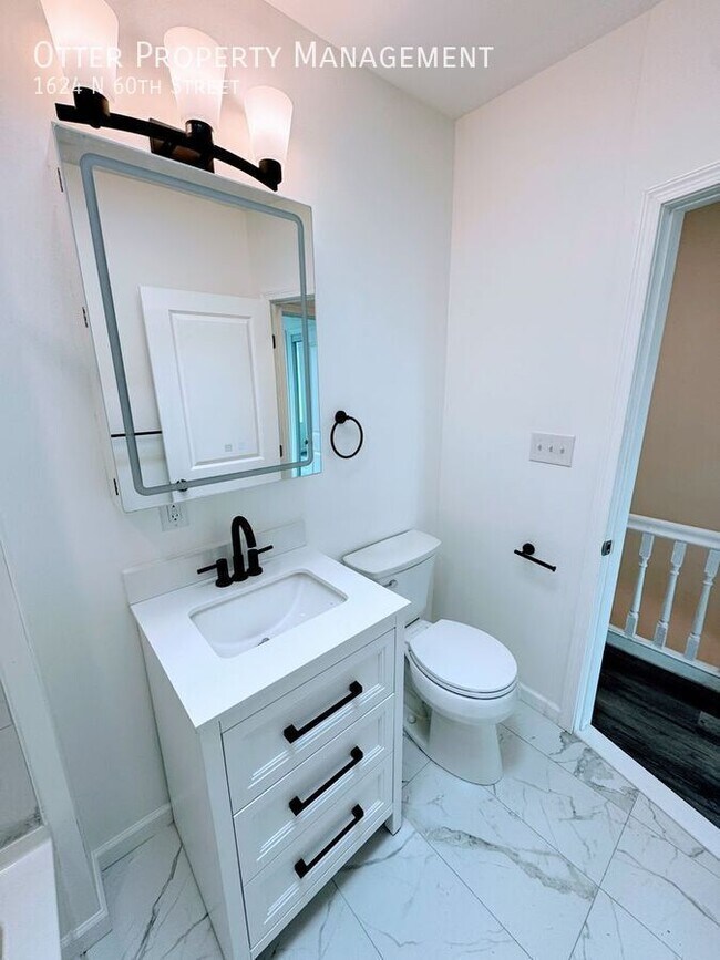 Building Photo - 1624 N 60th St