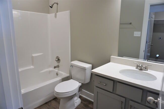 Building Photo - 3 Bedroom, 2 Bath Home in Valley View