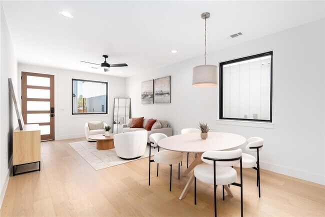 Building Photo - 3001 E 51st St