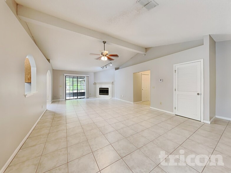 Building Photo - 2999 Tuscarora Tr