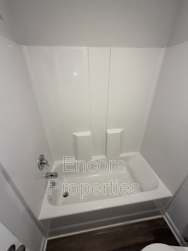 Building Photo - 208 Abercorn Way