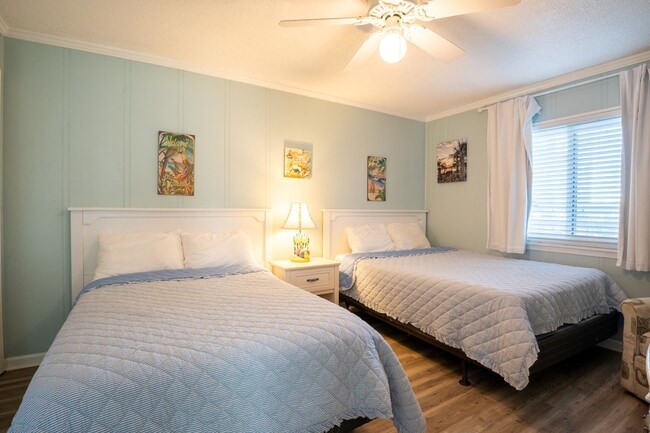 Building Photo - THIS OFF-SEASON MONTHLY RENTAL WILL HELP W...