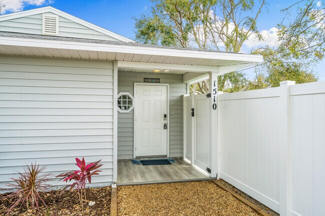 Building Photo - 1510 3rd Ct