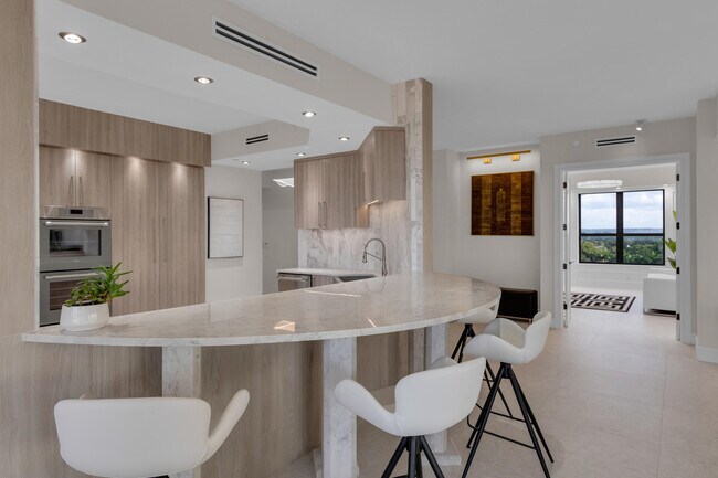 Building Photo - 7351 Promenade Dr