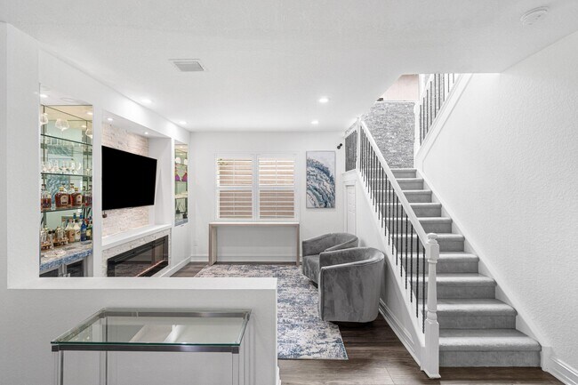 Building Photo - 8300 Calabria Lakes Drive