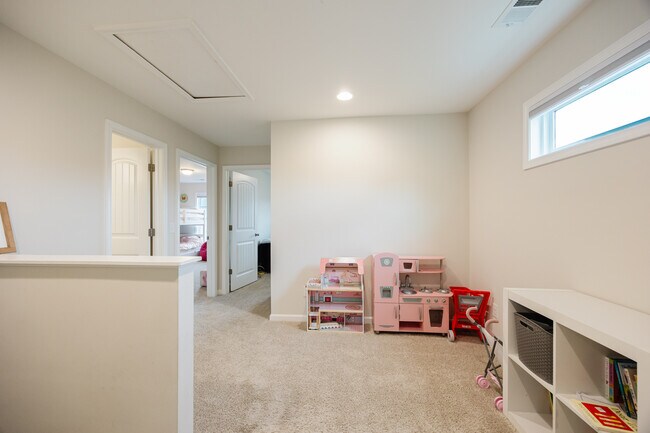 Building Photo - 3812 Panther Path