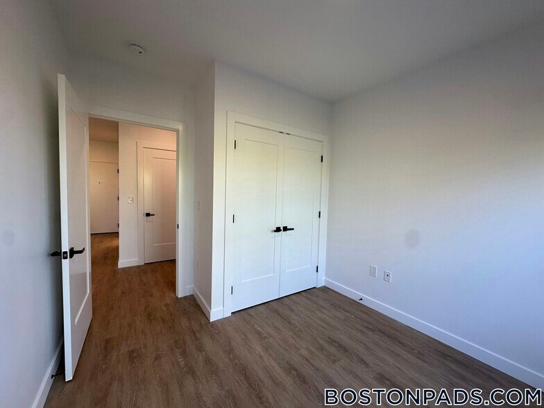 Building Photo - 199 Gardner St