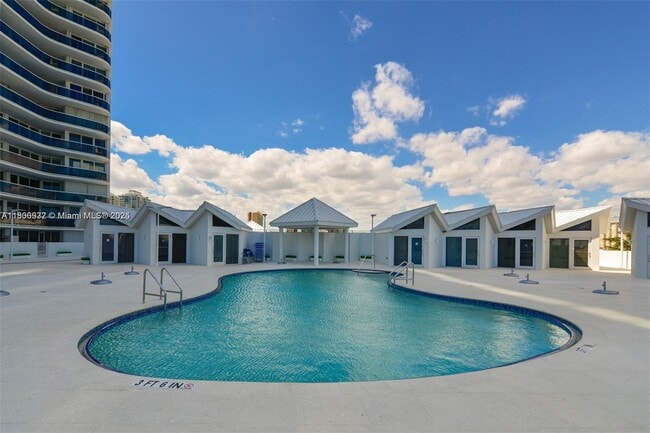 Building Photo - 16711 Collins Ave