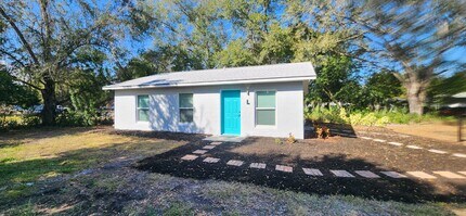 Building Photo - 1385 Elray Blvd
