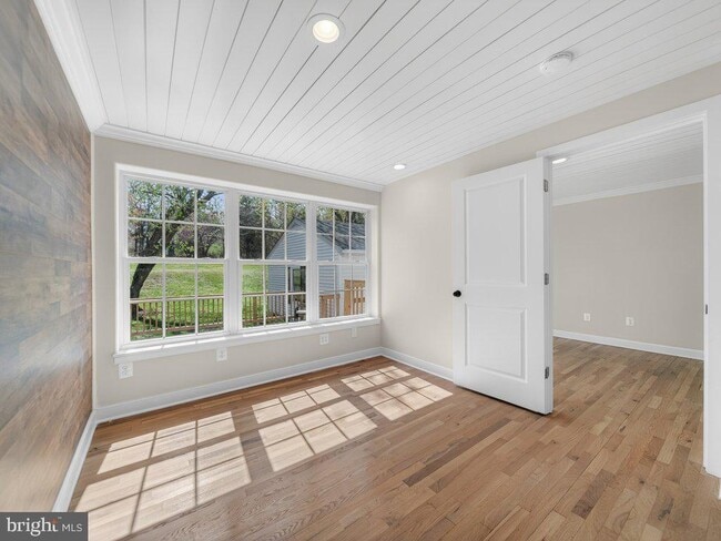 Building Photo - 9325 Brentsville Rd