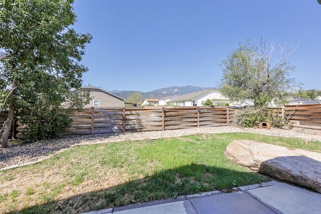 Building Photo - $3,650 - 4 Bed, 4 Bath Home with 4 Car Gar...