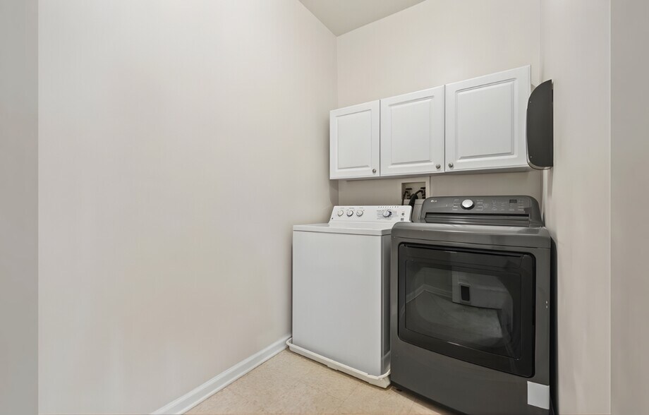 In Unit Laundry - 107 Brittany Ct