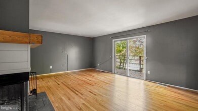 Building Photo - 422 Colonial Ridge Ln