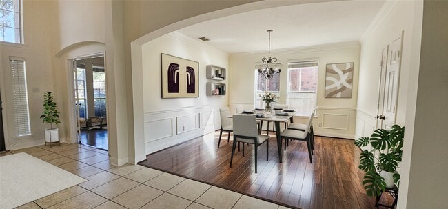 Building Photo - 6926 Sable River Dr