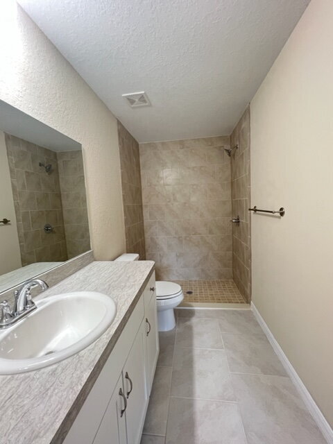 Building Photo - **MOVE-IN SPECIAL NO APPLICATION FEES FOR APPROVED APPLICANTS/2 WEEKS FREE RENT/Beautiful Home fo...