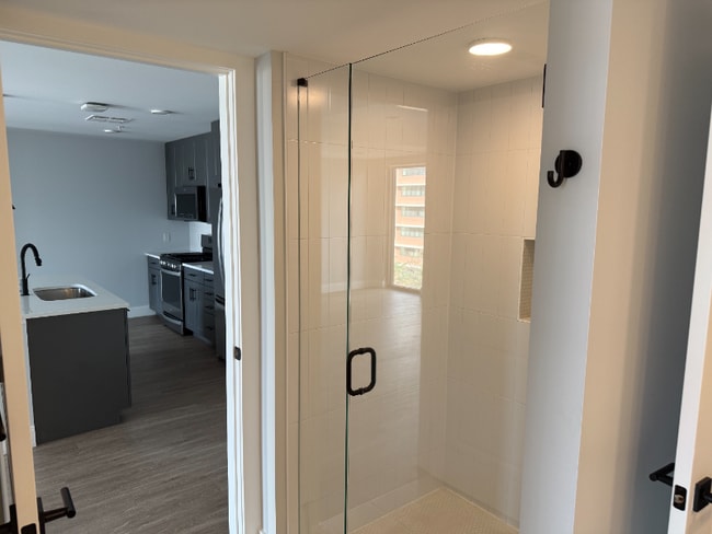 Building Photo - 1840 Market St