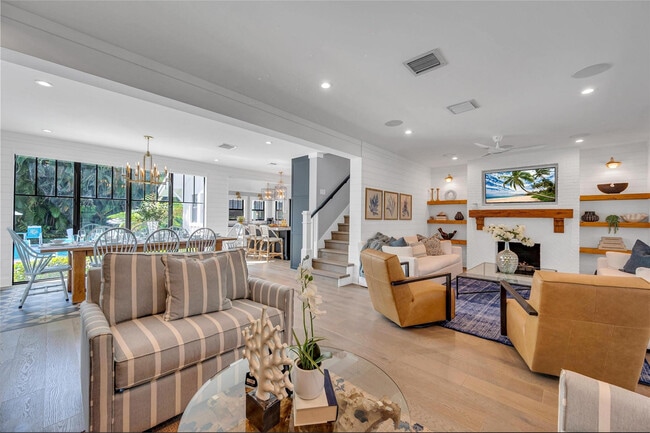 Building Photo - 450 N Swinton Ave