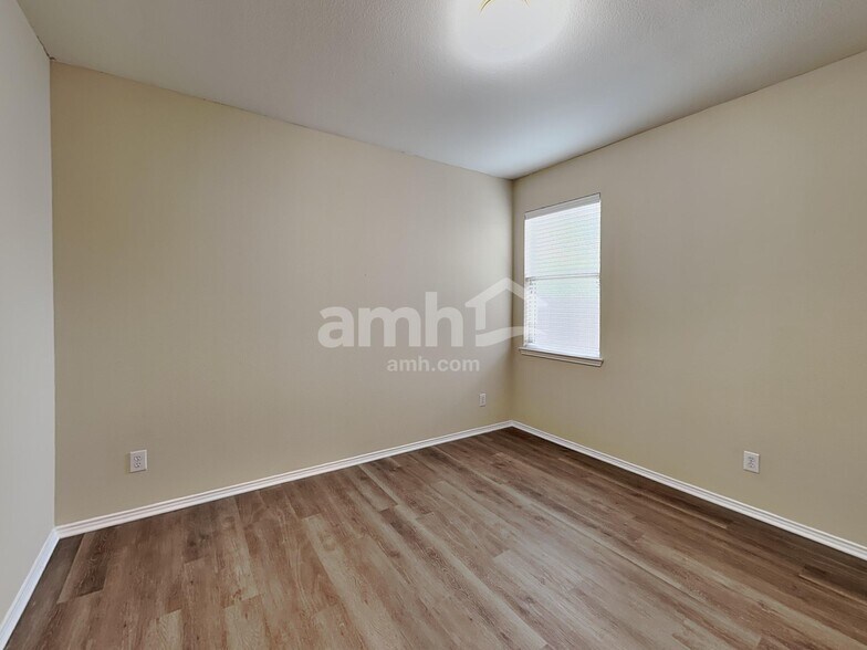 Building Photo - 1941 Wild Horse Way