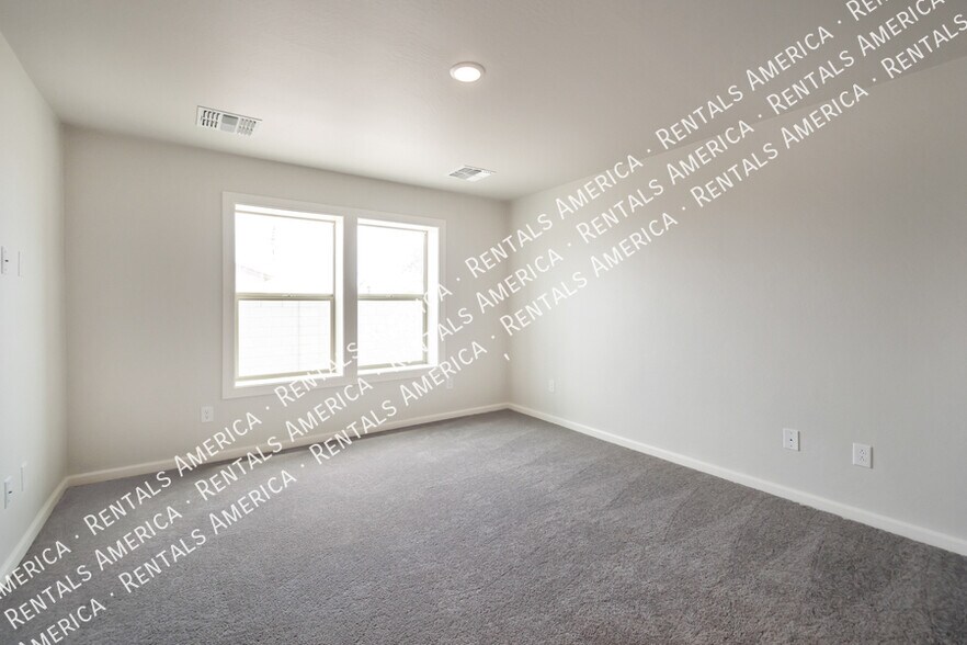 Building Photo - 8013 Namaka Dr