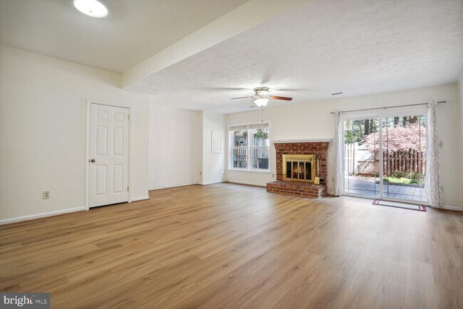 Building Photo - 3162 Borge St