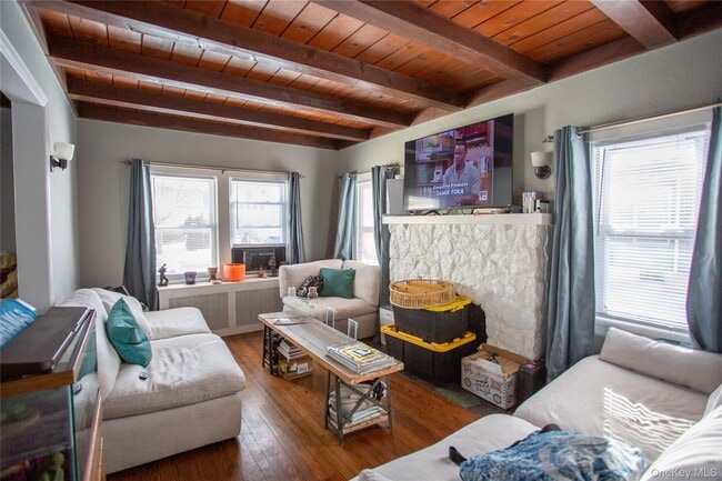 Building Photo - 261 Rutland Rd