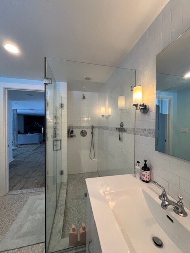 Building Photo - 296 Brick School Rd