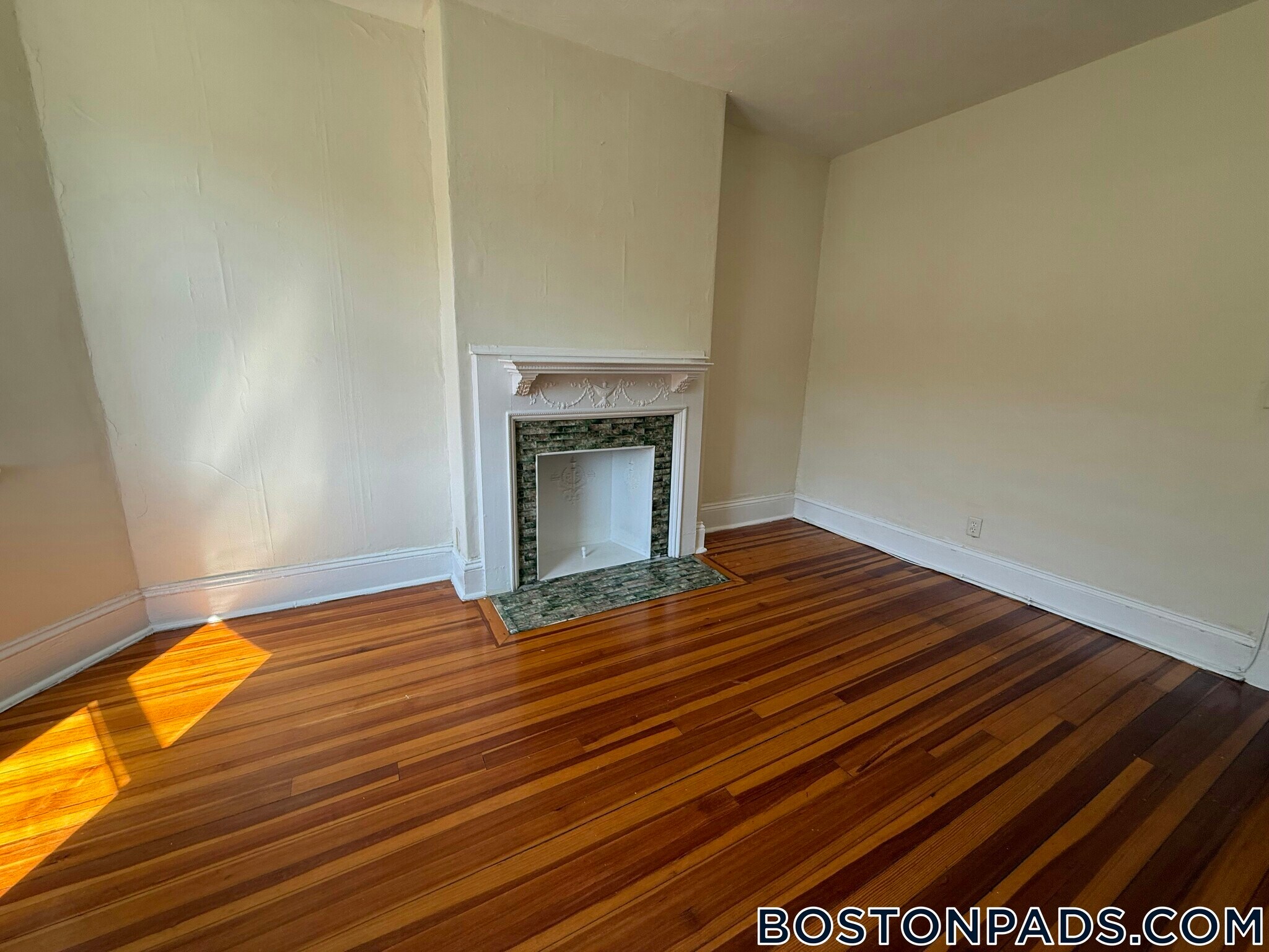 Building Photo - 1375 Commonwealth Ave