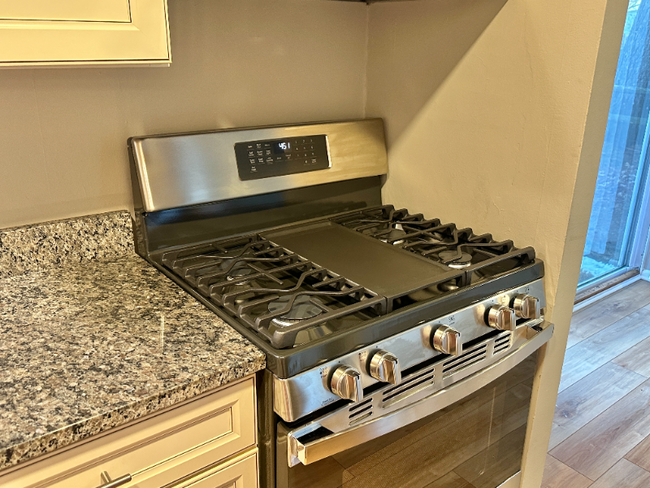 Building Photo - 4573 Winding Brook Dr
