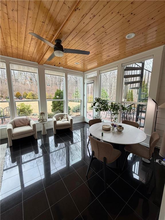 Building Photo - 1341 Chaplains View