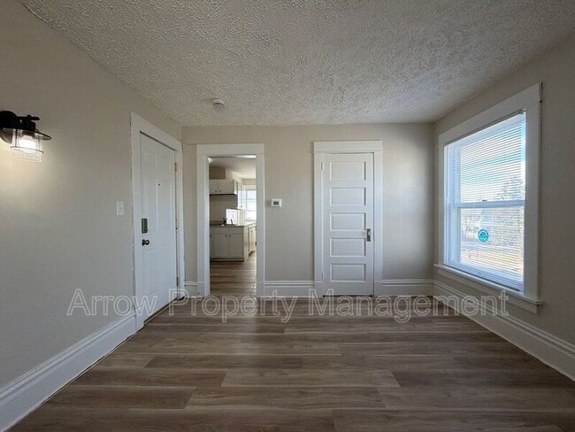 Building Photo - 2832 Dudley St