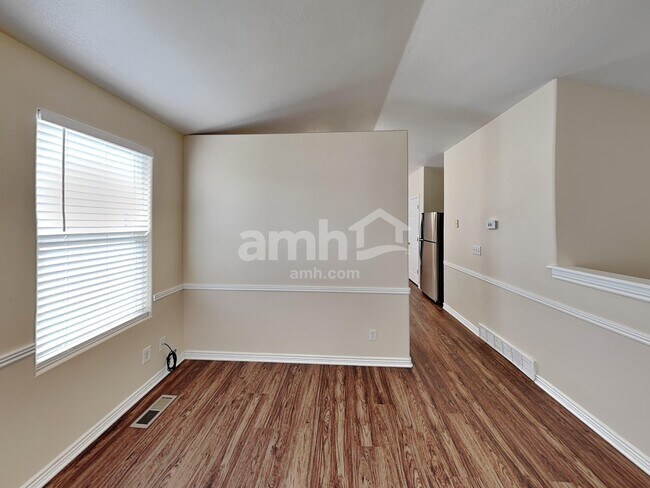 Building Photo - 1877 E Cedar Dr