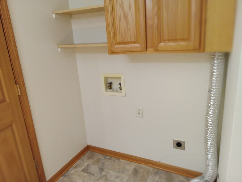 washer/dryer hookup - 6608 Palmer Dr NW