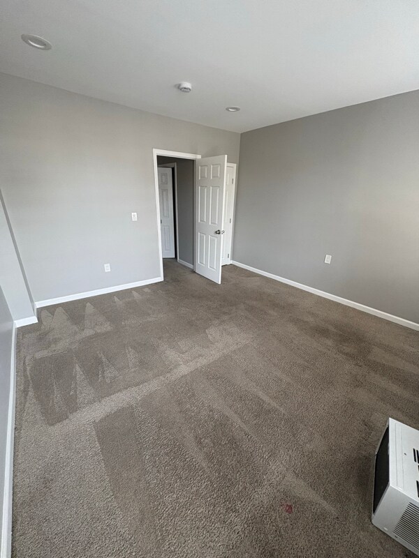 Building Photo - 639 E 29th St