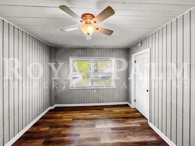 Building Photo - 1918 Grace Ave