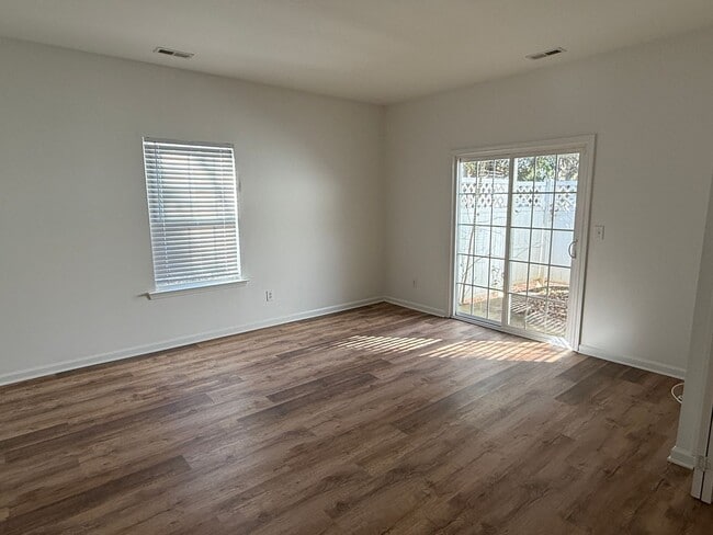 Building Photo - 7041 Somerset Springs Dr