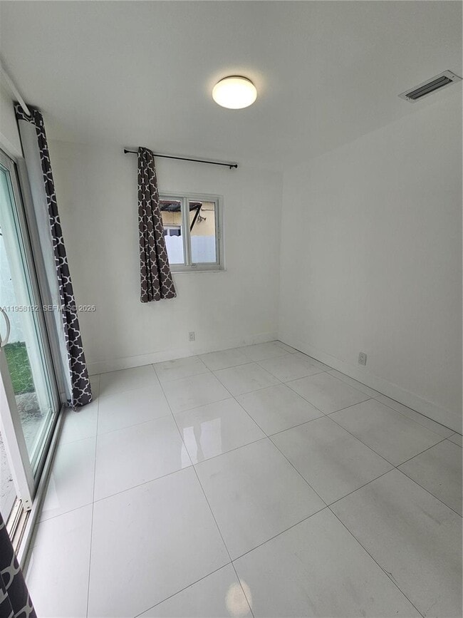 Building Photo - 1421 NW 65th Terrace