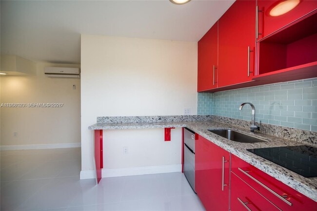 Building Photo - 1748 NE 180th St