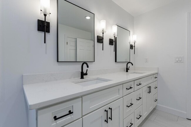 Building Photo - 3491 Roswell Rd NE