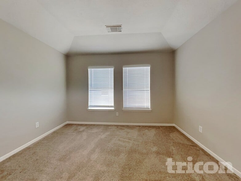 Building Photo - 21526 Lovis Way