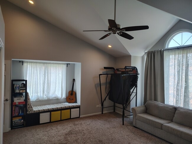 Building Photo - 4015 Amalfi Dr