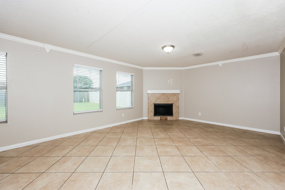 Building Photo - 3115 Teodoro Dr
