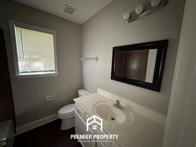 Building Photo - 10140 Cameron Ridge TR