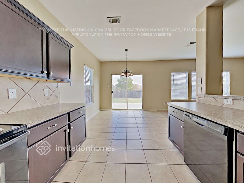 Building Photo - 12325 Hunters Crossing Ln