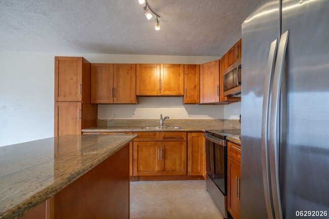 Building Photo - 98-731 Moanalua Lp.