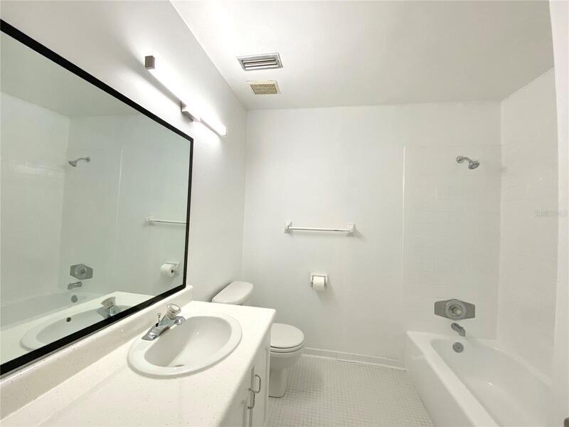 Building Photo - 2622 Lemon Tree Ln